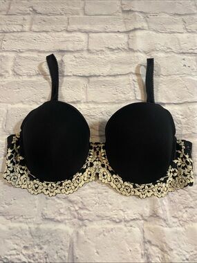 Wacoal Embrace Lace® T-Shirt Bra Black & Ivory Size 34B #853191